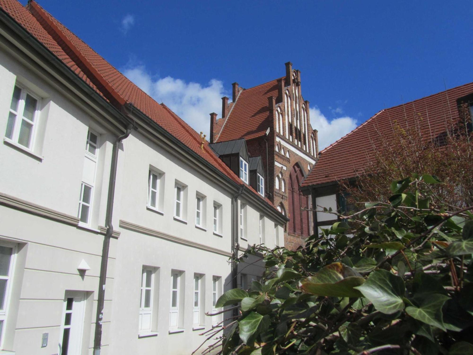 Tetjes Horstel - Ferienwohnung Mit Balkon Teterow Exterior photo